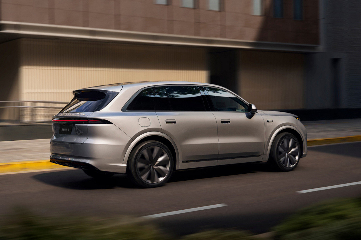 Li L8 returns as a five-seat sibling to the L9, on sale in China from ¥369,800 (about $54,300) - photo 8