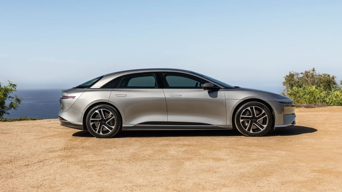 Lucid Air - photo 4