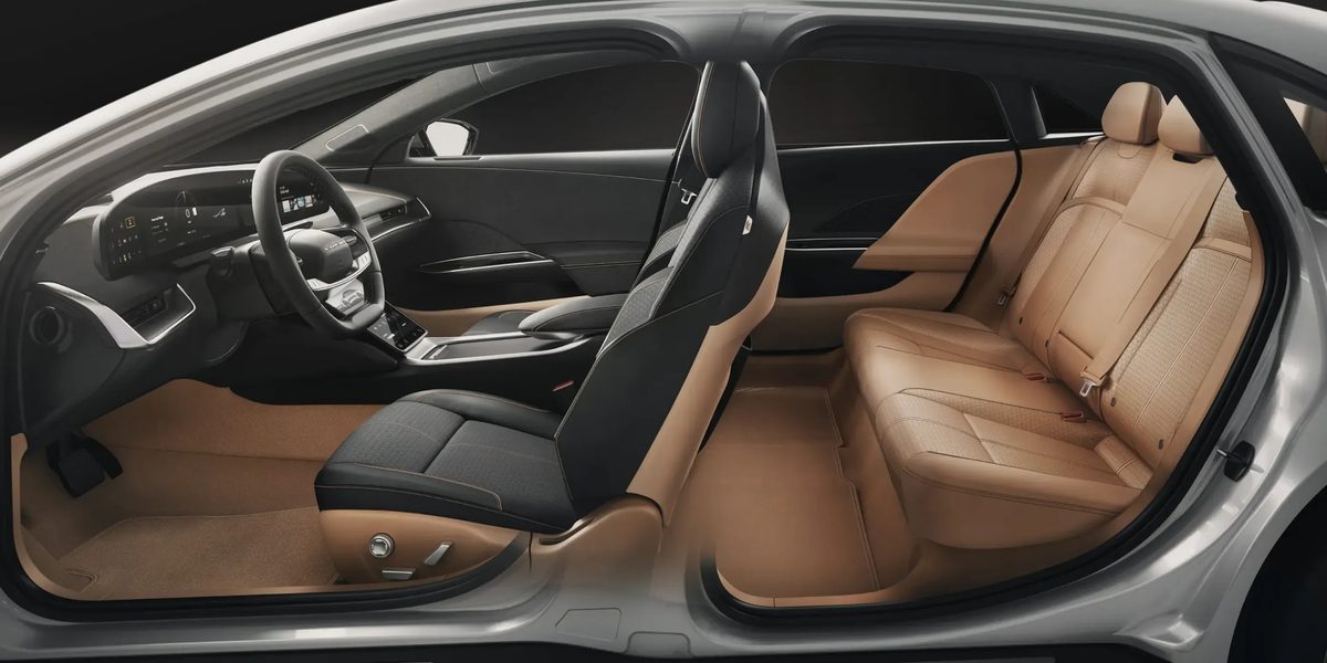 Lucid Air - photo 7