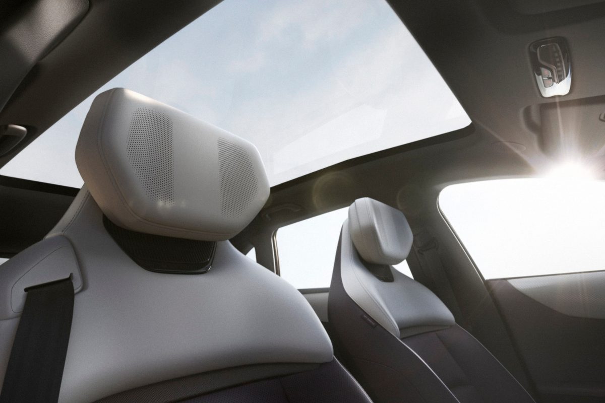 Mazda CX-6e - photo 12