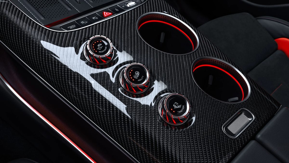 Mercedes-Benz AMG GT SUV - photo 10