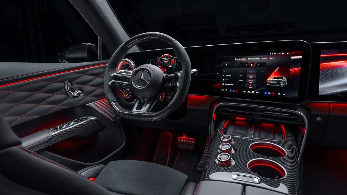 Mercedes-Benz AMG GT SUV - photo 13