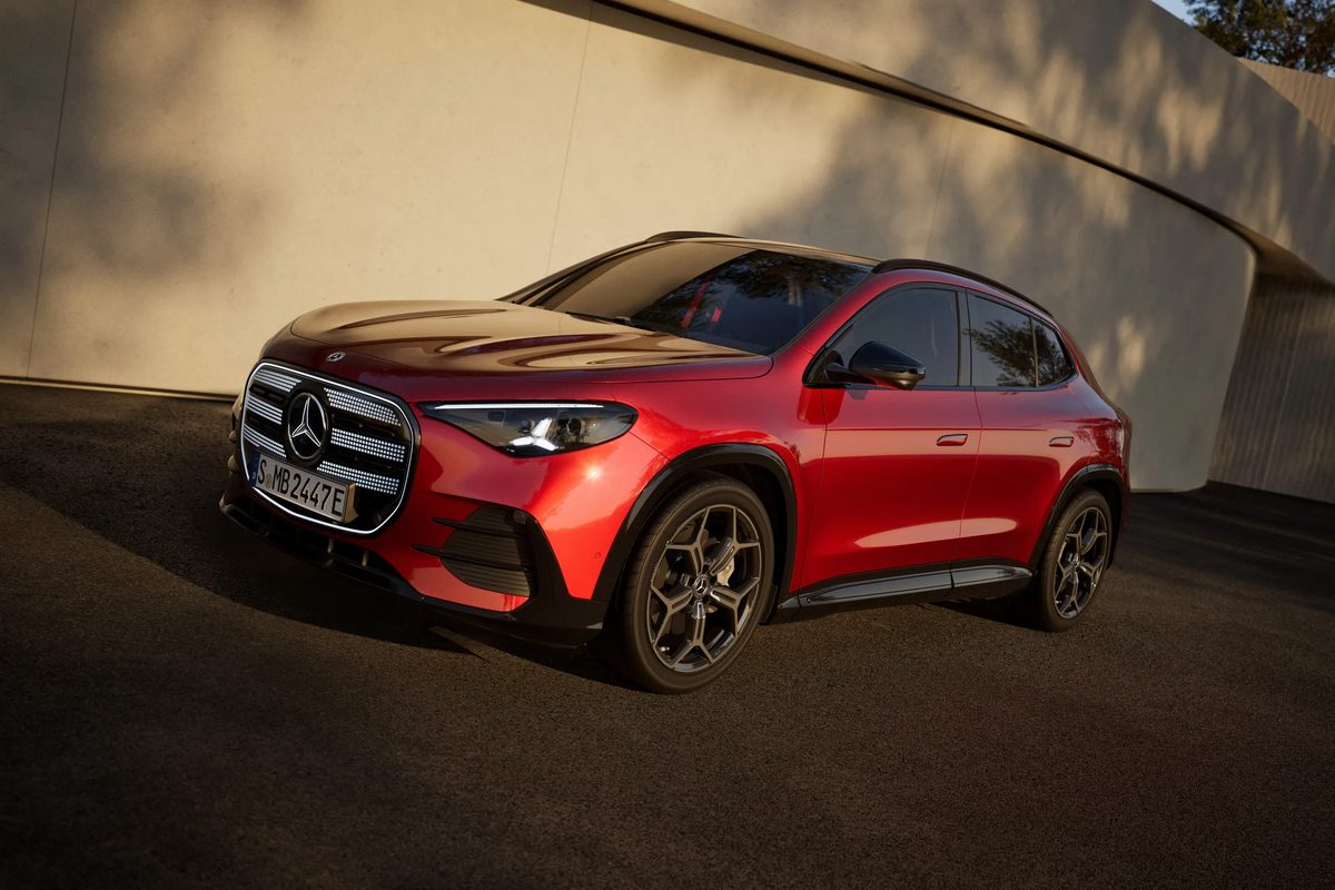 Mercedes-Benz GLA switches to EV for gen three - photo 4