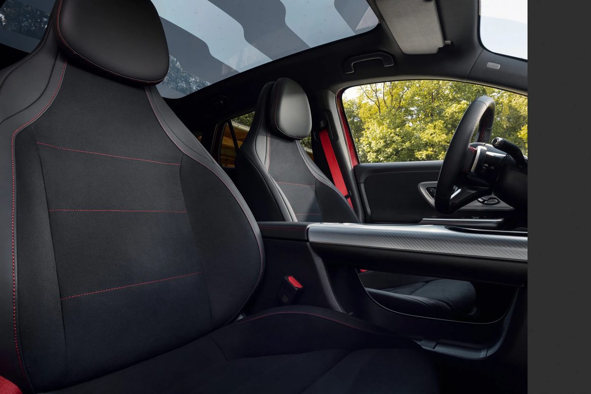 Mercedes-Benz GLA - photo 12