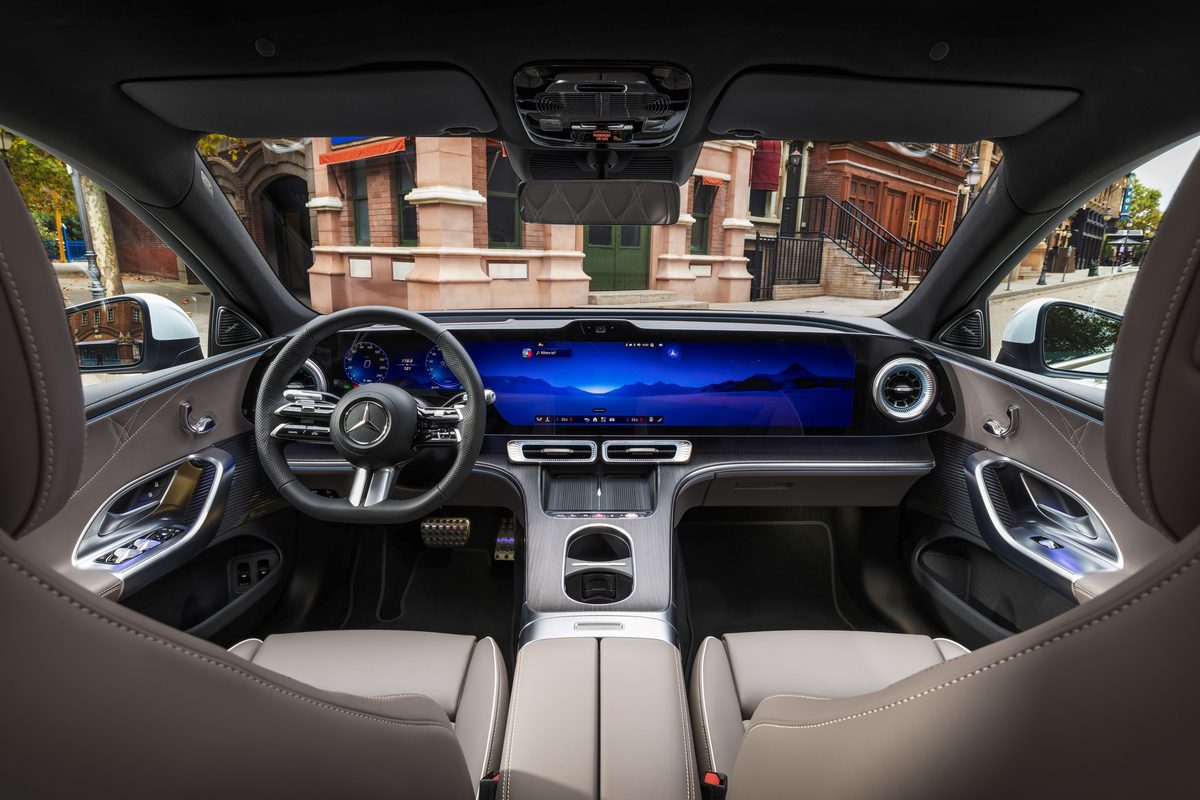 Mercedes-Benz C-Class Electric - photo 11