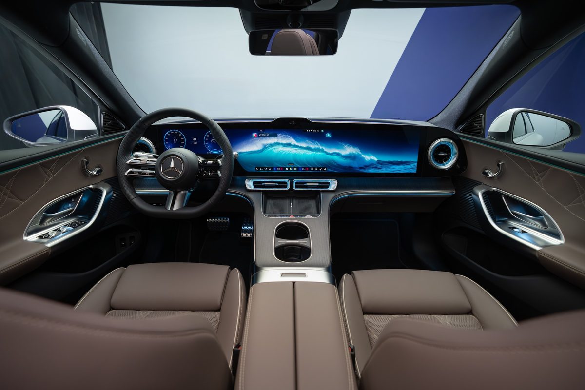 Mercedes-Benz C-Class Electric - photo 12