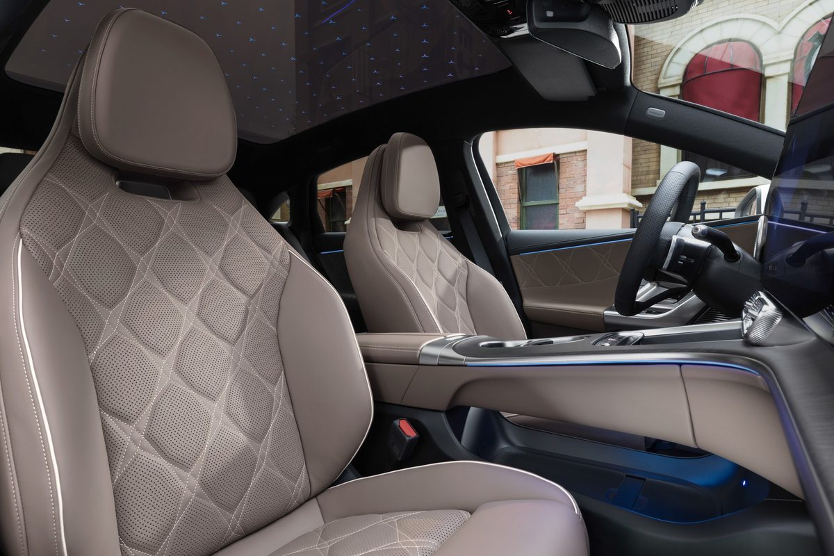 Mercedes-Benz C-Class Electric - photo 13