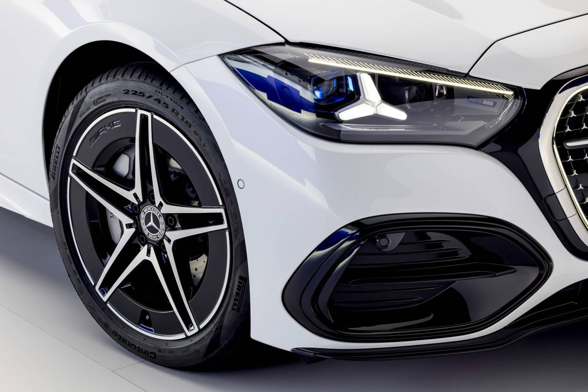 Mercedes-Benz C-Class - photo 6