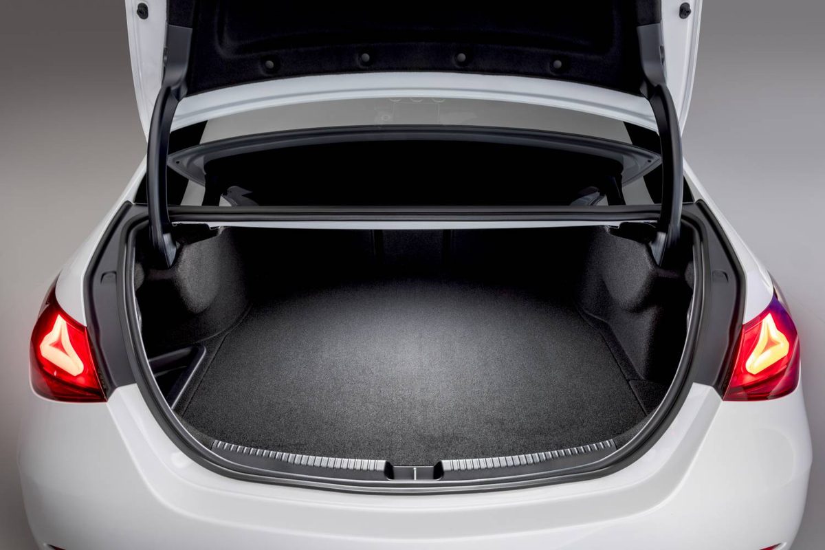 Mercedes-Benz C-Class - photo 7
