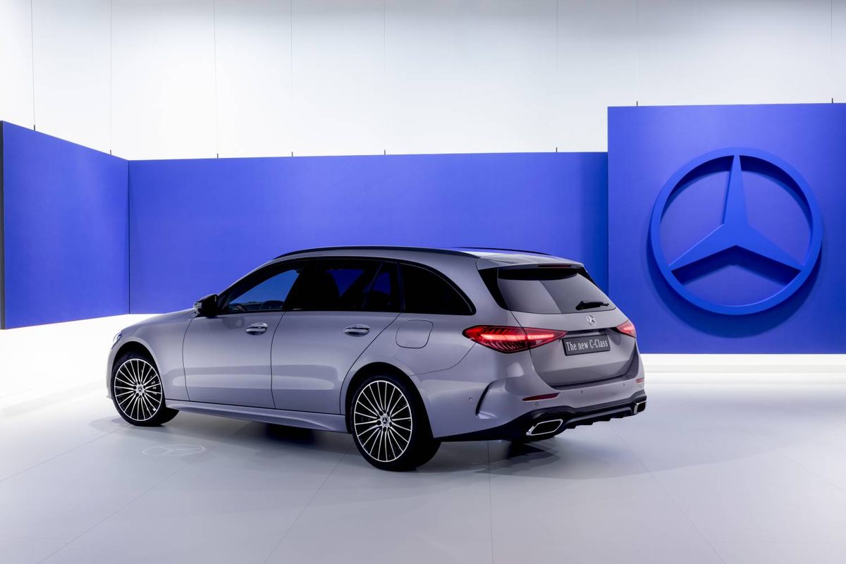 Mercedes-Benz C-Class - photo 14