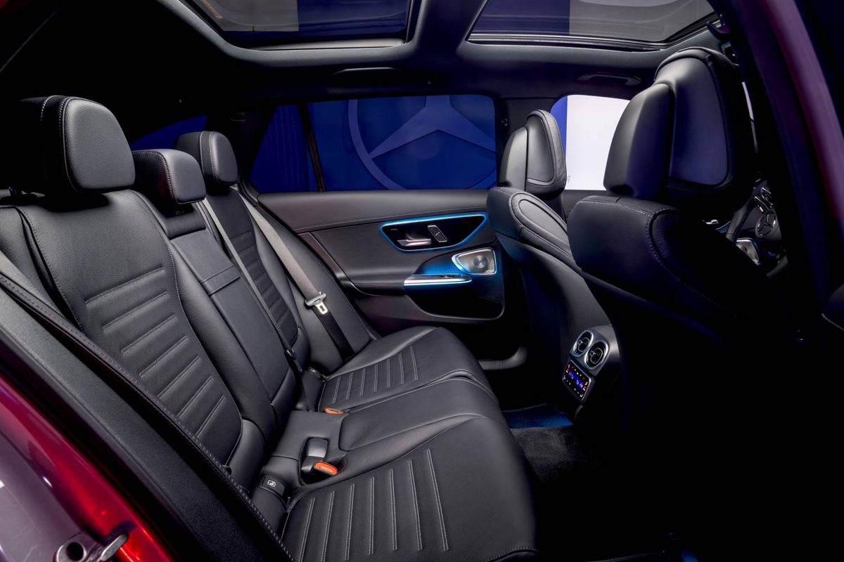Mercedes-Benz C-Class - photo 19