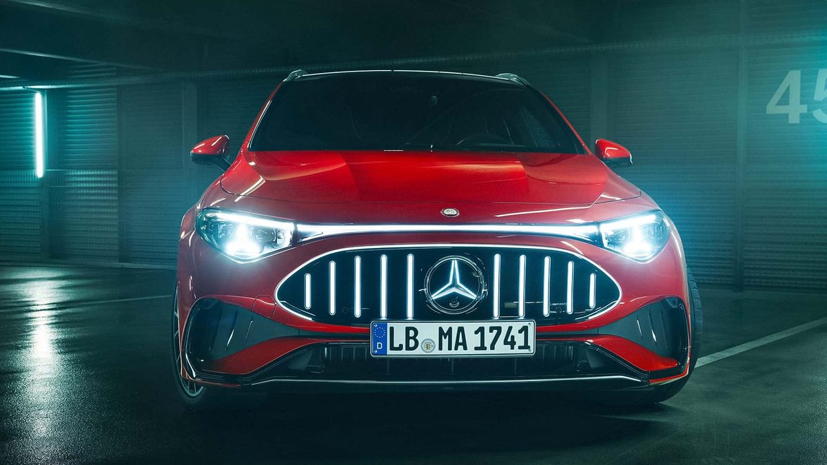 Mercedes-Benz AMG CLA 45 - photo 8