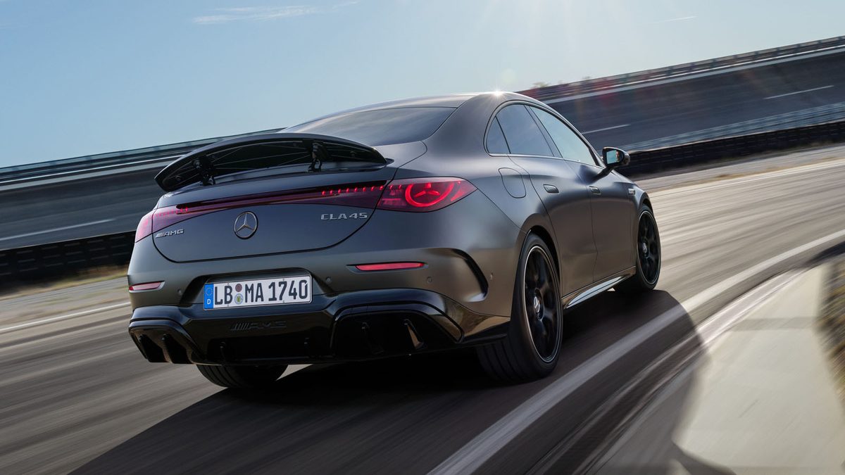 Mercedes-Benz AMG CLA 45 - photo 19