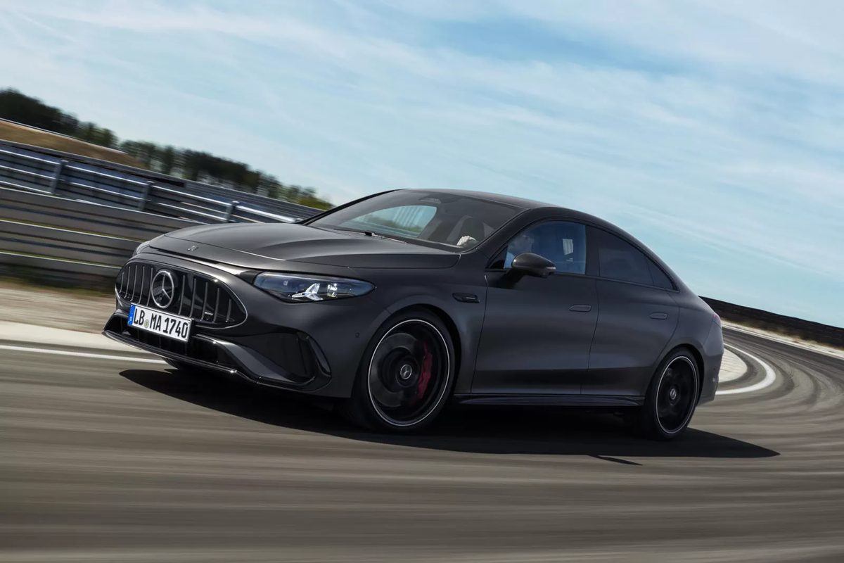 Mercedes-Benz AMG CLA 45 - photo 22
