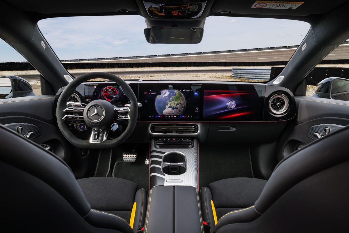 Mercedes-Benz AMG CLA 45 - photo 27