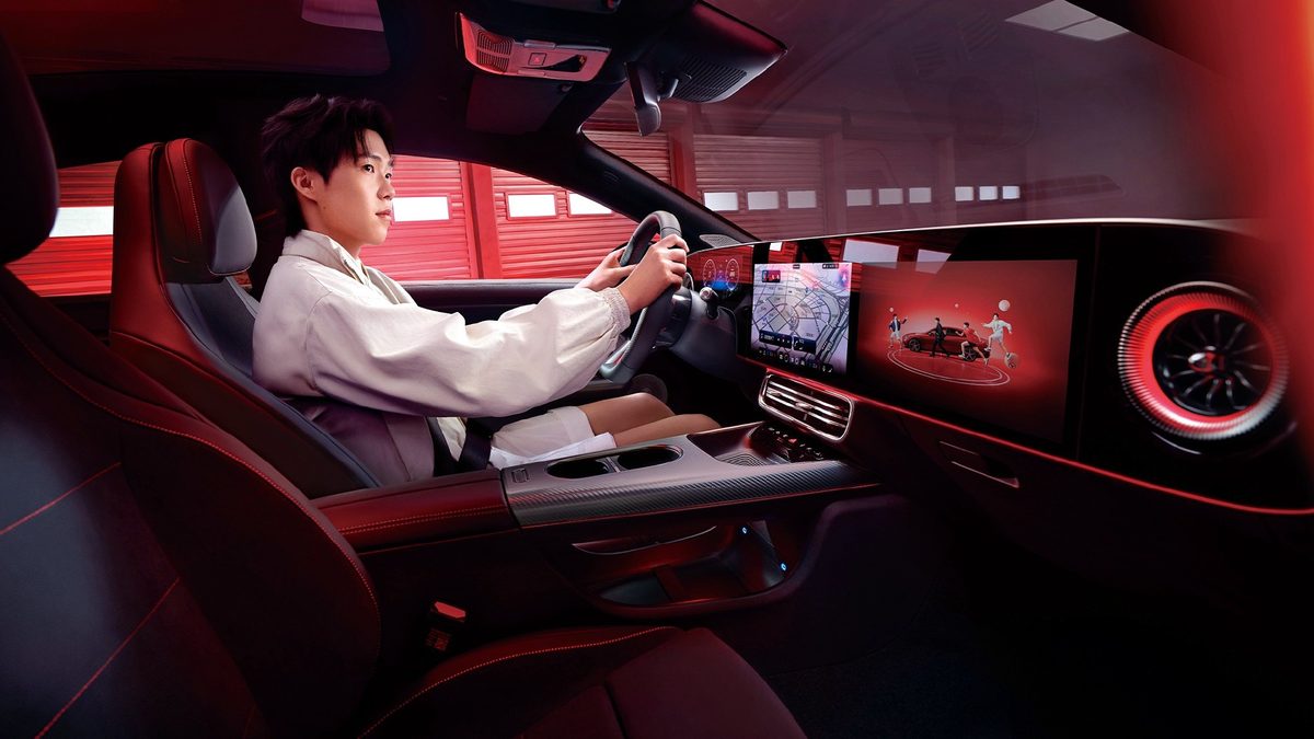 Mercedes-Benz CLA L - photo 12