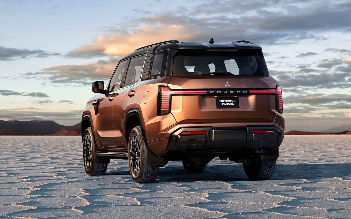 Mitsubishi Pajero - photo 2