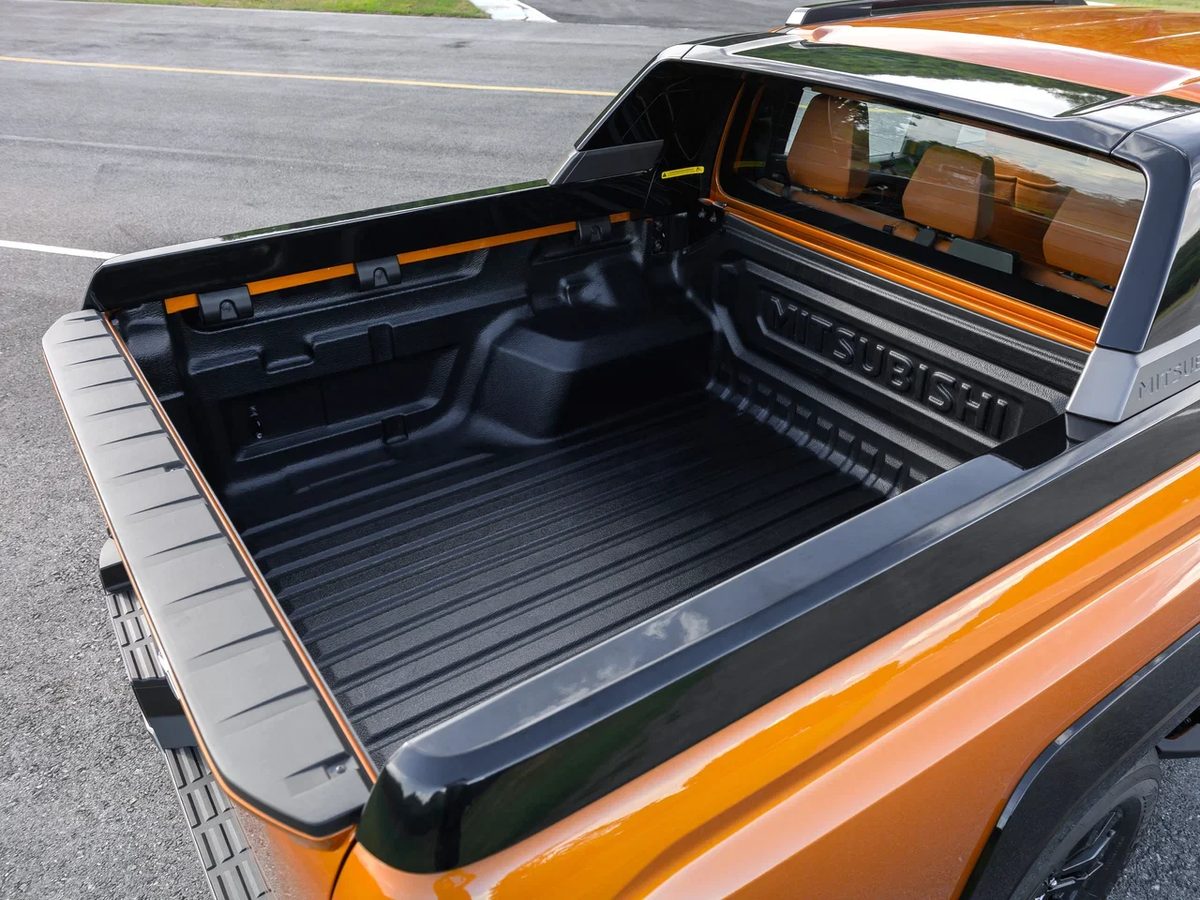 Mitsubishi Triton - photo 5