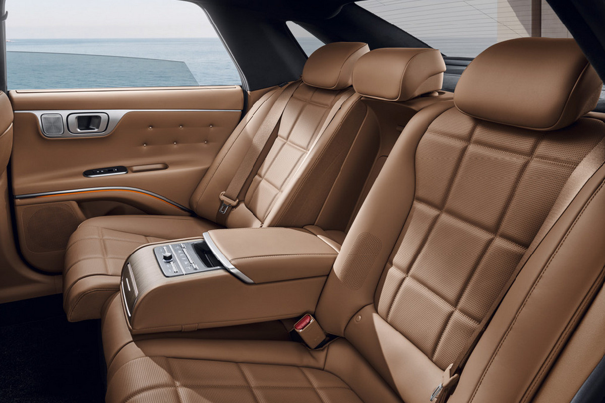 Hyundai Grandeur facelift: new hybrid, Android Automotive, physical climate buttons - orders open - photo 24
