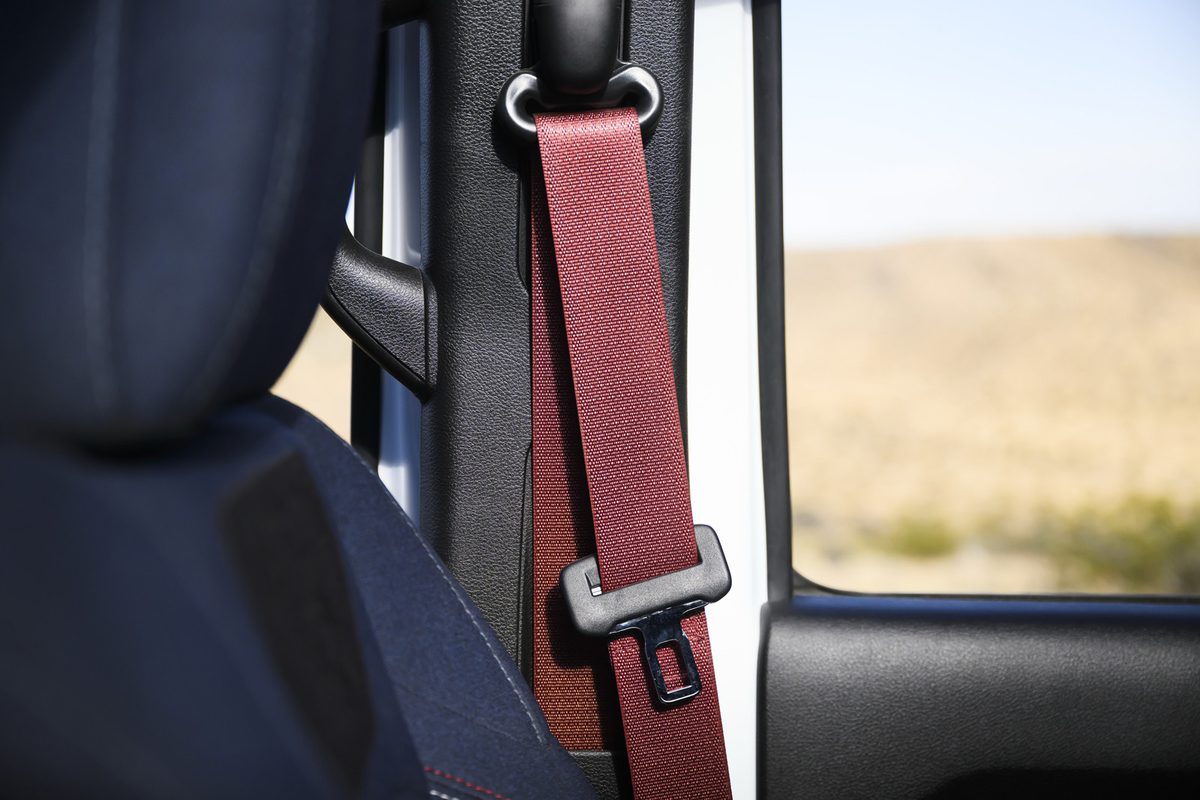 Jeep Wrangler America250: Captain America shield on the spare, V8 optional, $2,095 premium - photo 9