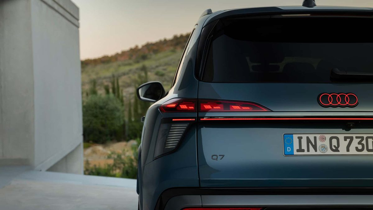 Third-generation Audi Q7 revealed: V6 diesel mild-hybrid for Europe, 591 hp SQ7 for the US - photo 12