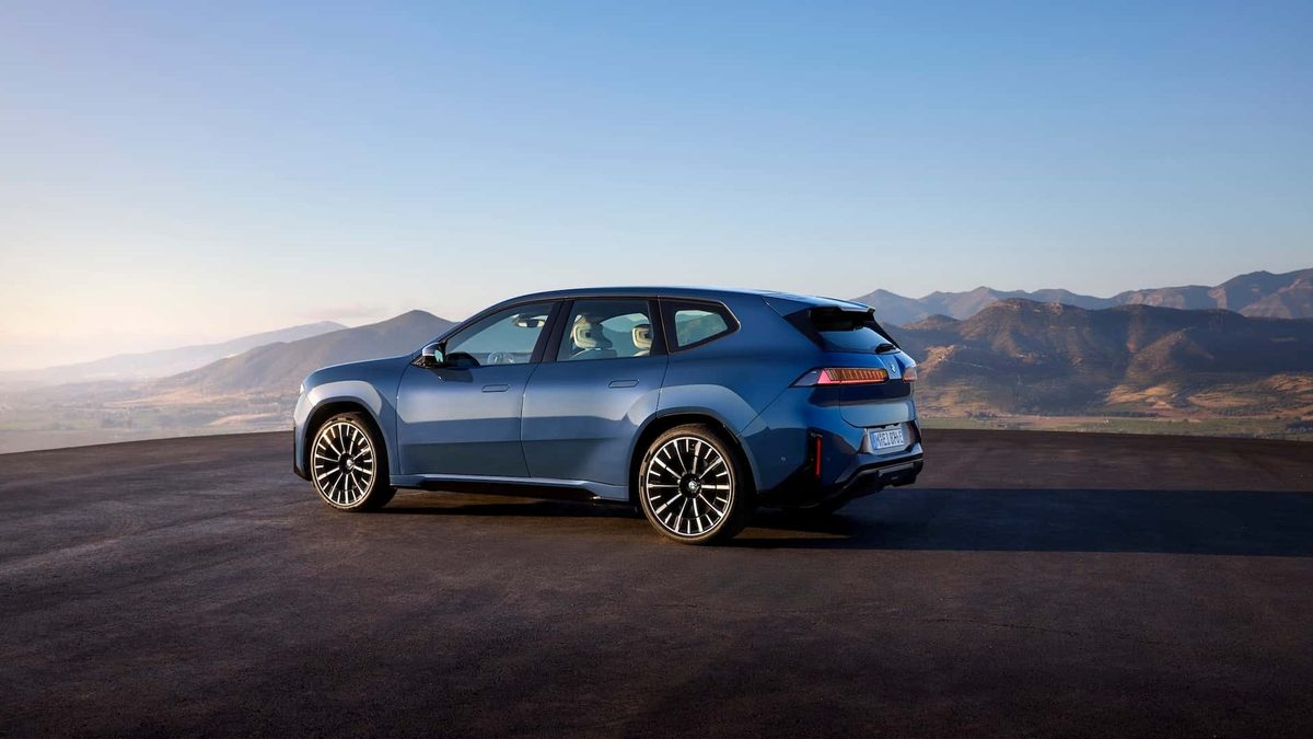 BMW iX3 - photo 4
