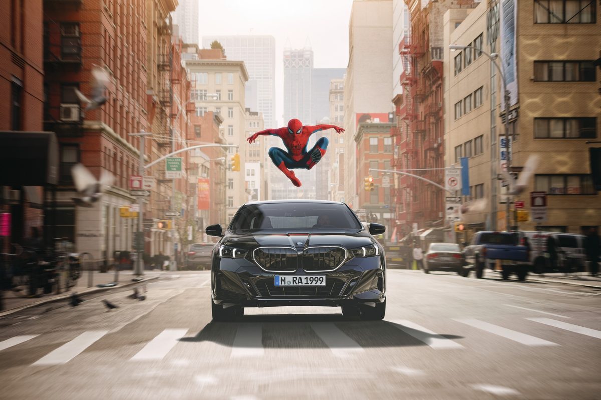 BMW показала рекламу «Человека-паука» в машинах владельцев - photo 5