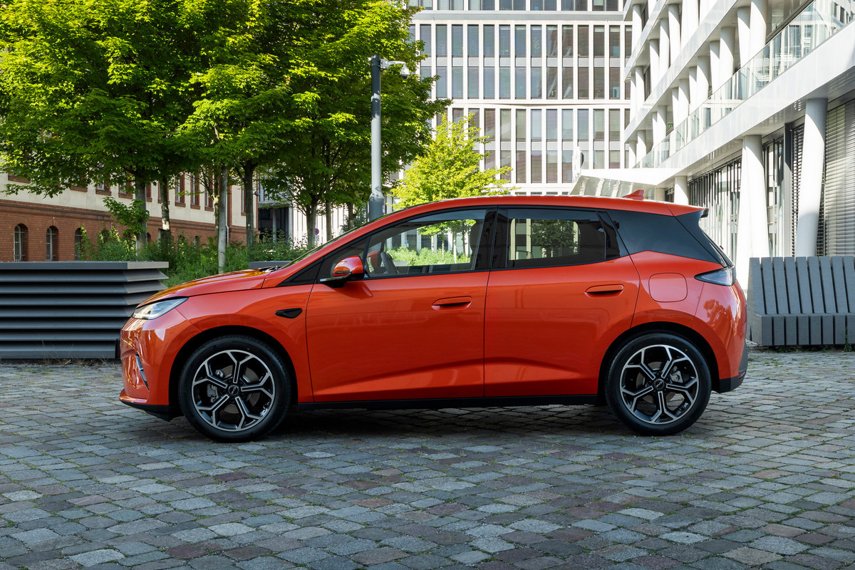 BYD Dolphin G: Europe's plug-in hatch gets its full spec sheet - photo 10