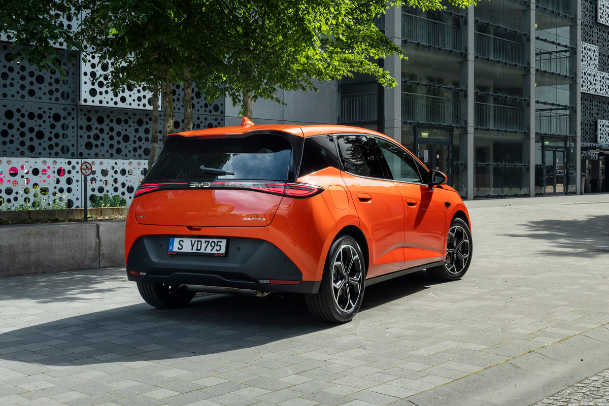 BYD Dolphin G: Europe's plug-in hatch gets its full spec sheet - photo 12