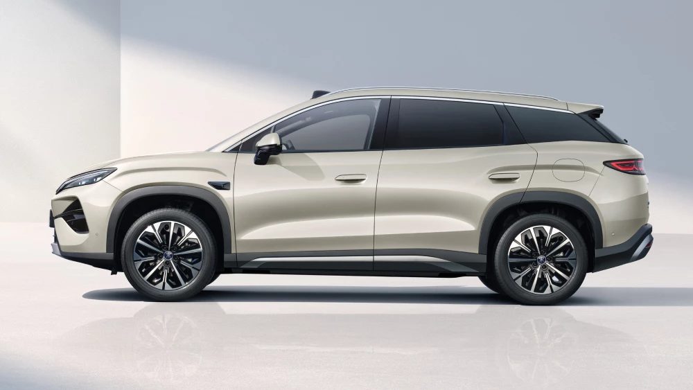 BYD Launches Song Ultra DM-i in China from $19,200 - photo 5