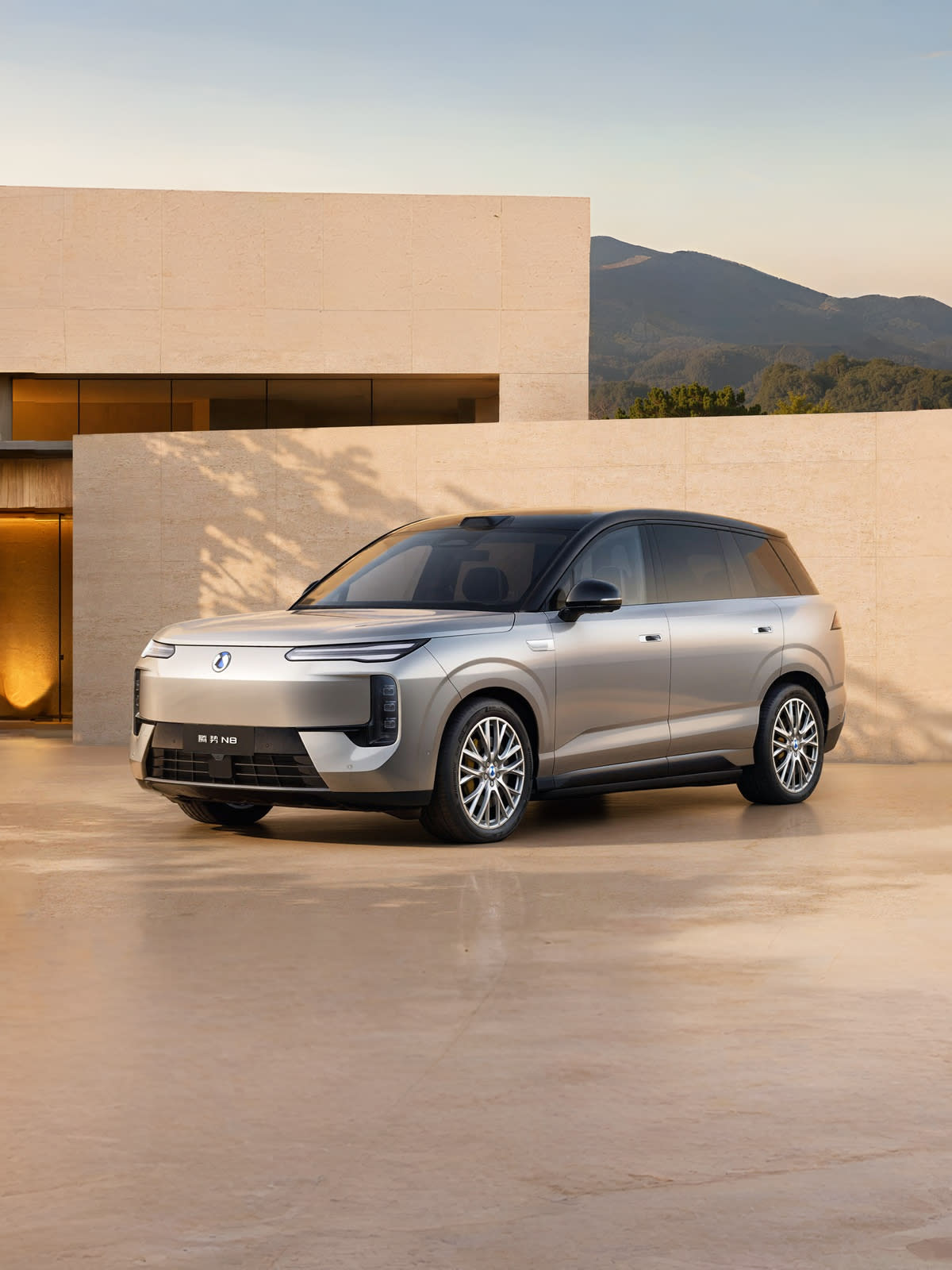 Denza reveals the N8, a 1,003 km five-seat EV