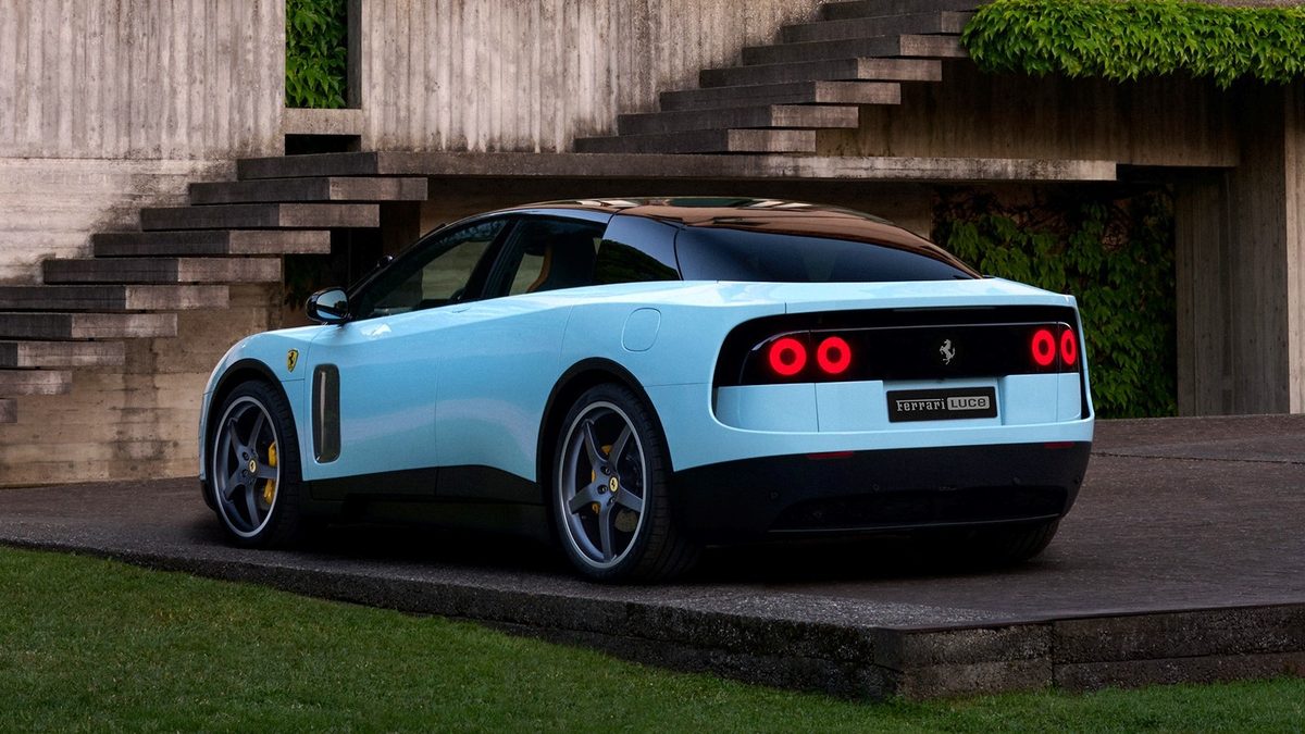 Ferrari Luce: First Electric Ferrari  - 4 Motors, 1,050 hp, Design by Jony Ive - photo 2