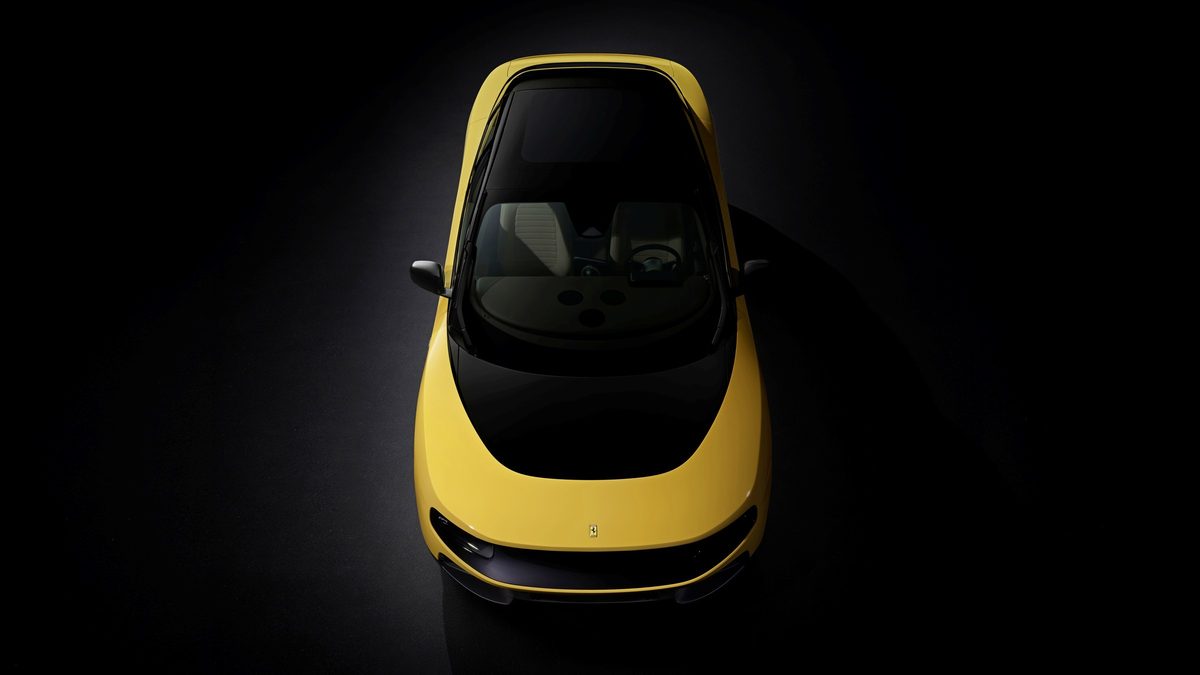 Ferrari Luce: First Electric Ferrari  - 4 Motors, 1,050 hp, Design by Jony Ive - photo 5