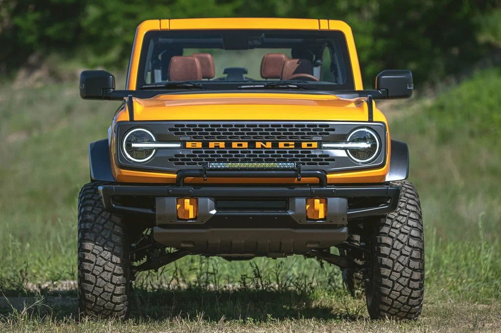 Ford Bronco (3-door) - photo 2
