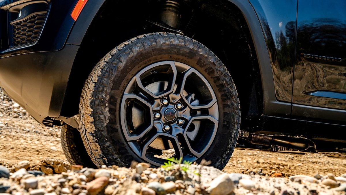Jeep Grand Cherokee - photo 5