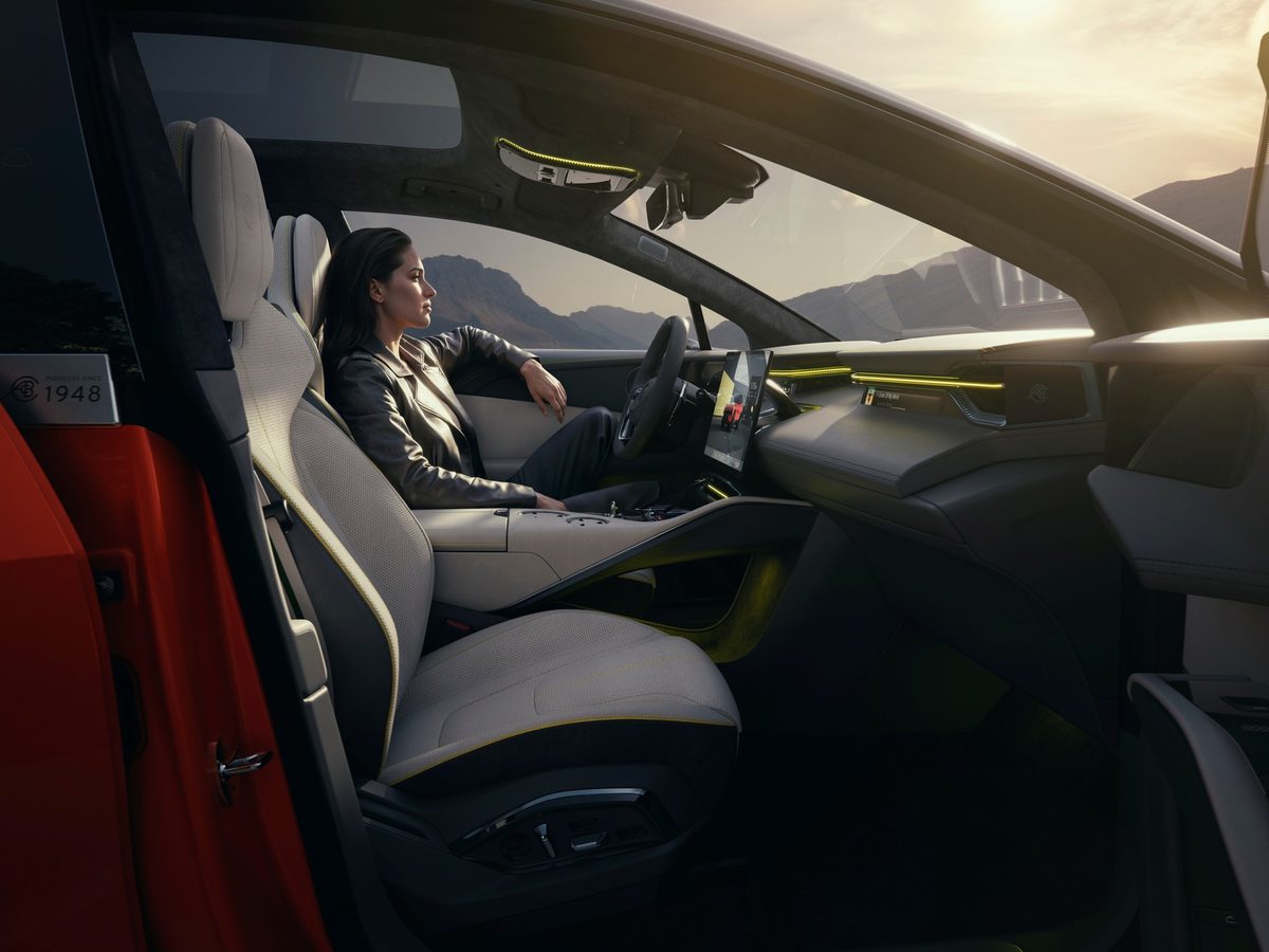 Lotus Eletre X Brings 952 hp Hybrid Power to Europe - photo 8