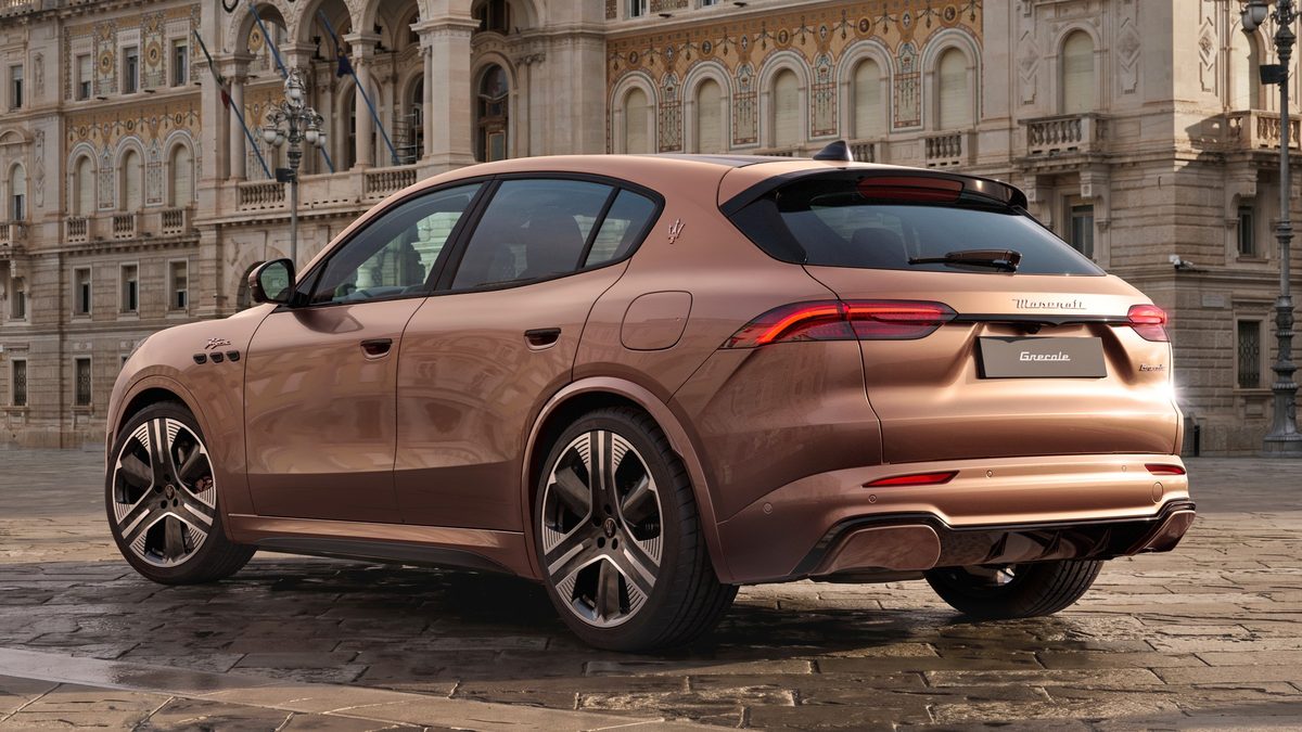 Maserati updates the Grecale: stricter face, V6 Nettuno joins the range, prices from €83,200 ($89,900) - photo 8