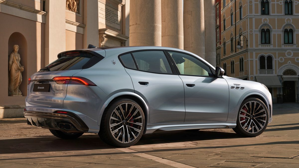 Maserati updates the Grecale: stricter face, V6 Nettuno joins the range, prices from €83,200 ($89,900) - photo 9