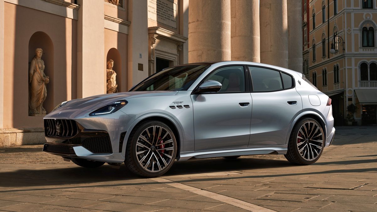 Maserati updates the Grecale: stricter face, V6 Nettuno joins the range, prices from €83,200 ($89,900) - photo 10