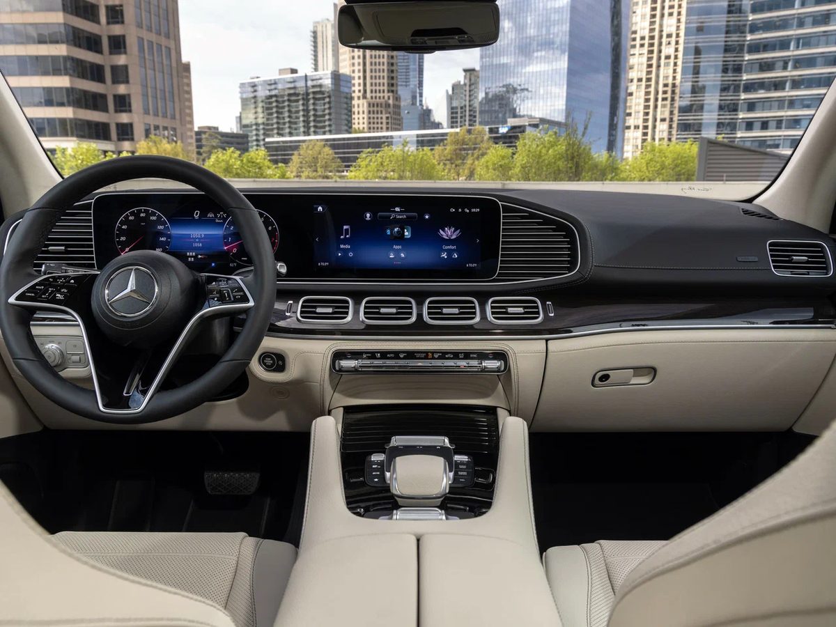 Mercedes-Benz GLE Gets Second Facelift  - Three Screens, New Six-Cylinders - photo 9