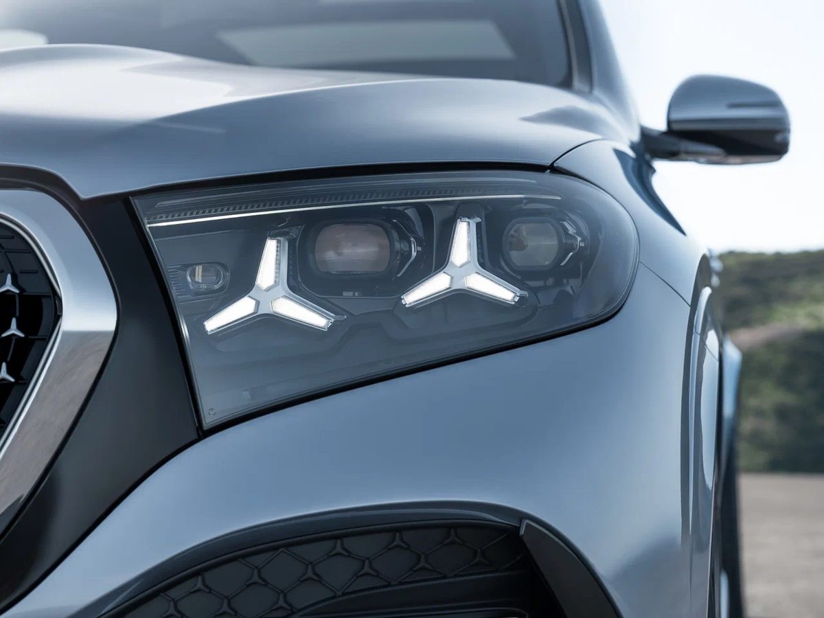 Mercedes-Benz GLE Gets Second Facelift  - Three Screens, New Six-Cylinders - photo 7