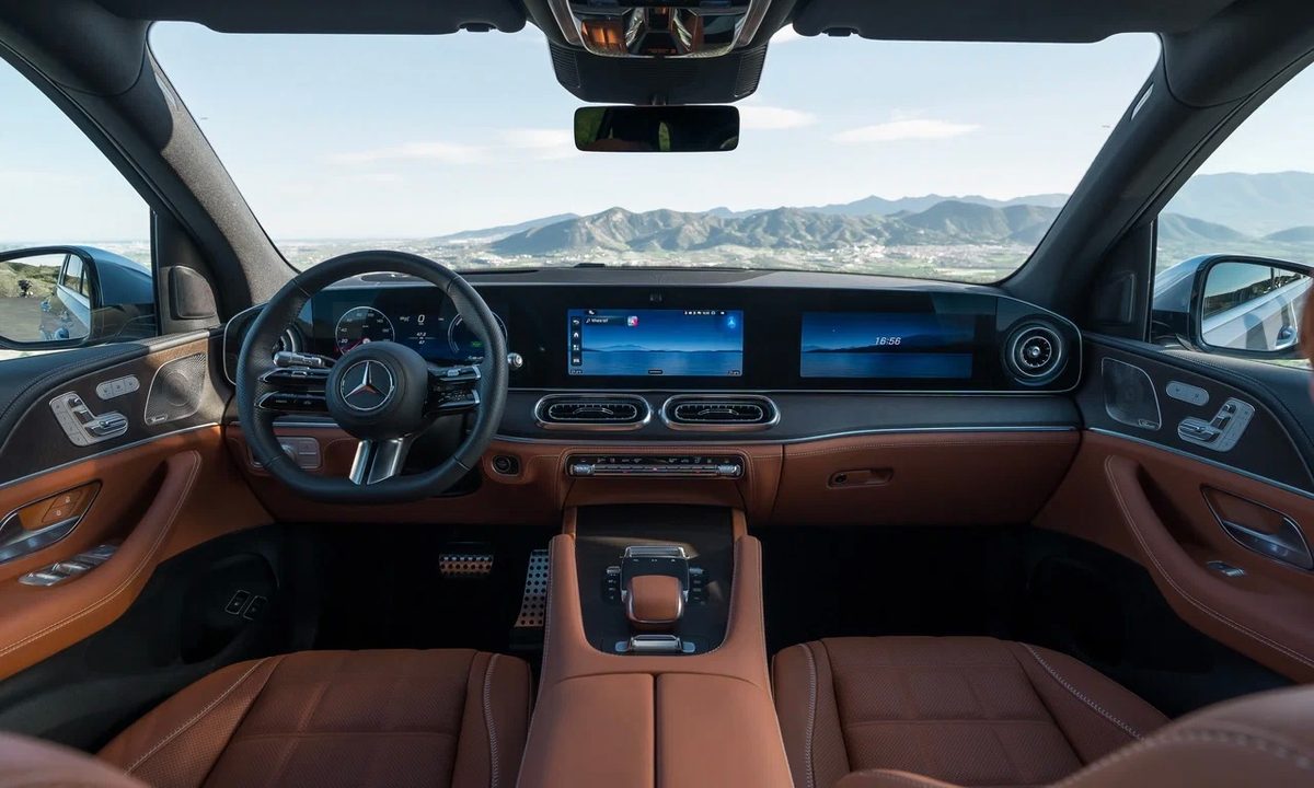 Mercedes-Benz GLE Gets Second Facelift  - Three Screens, New Six-Cylinders - photo 5