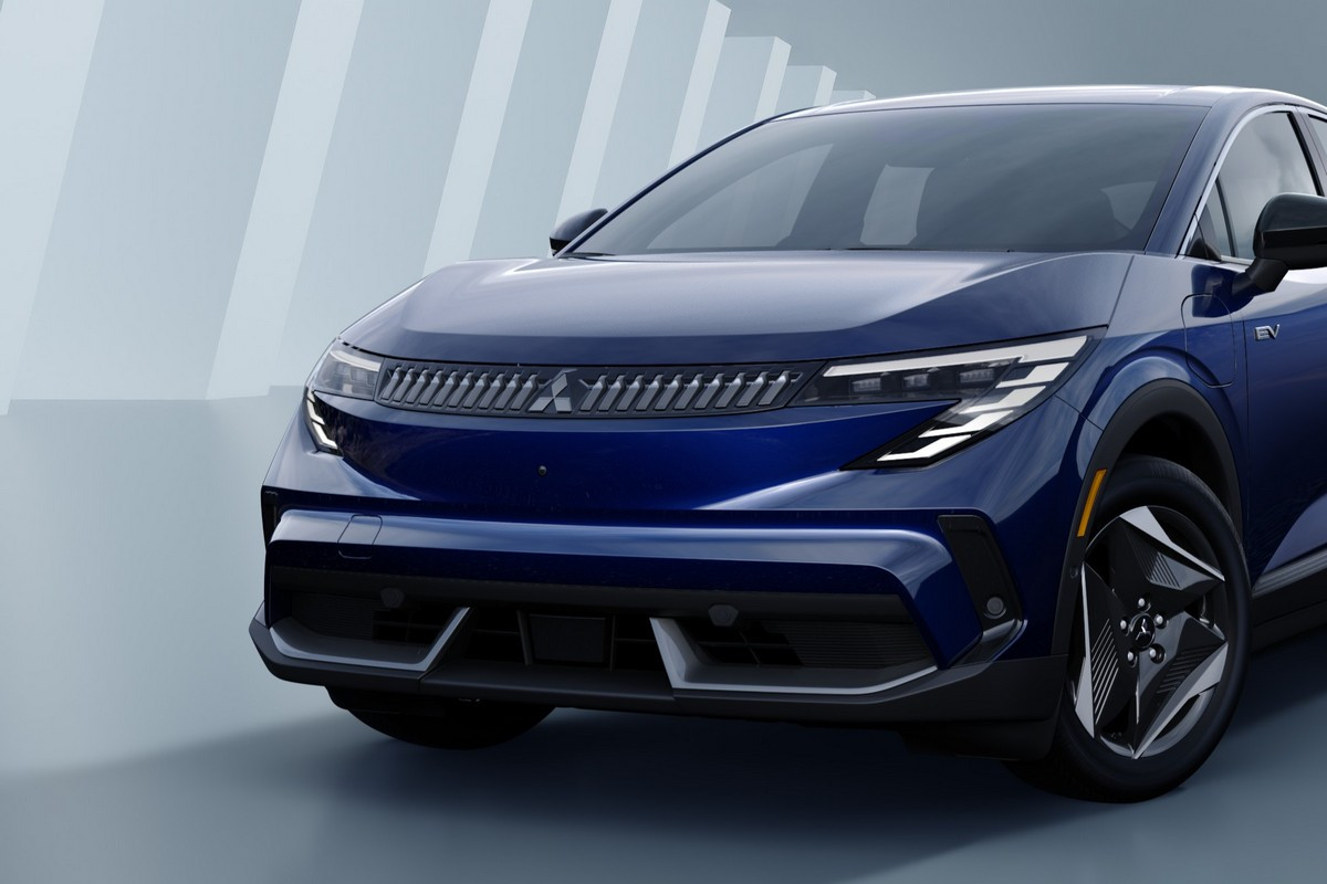 Mitsubishi Eclipse Sportback: a rebadged Nissan Leaf for North America - photo 2