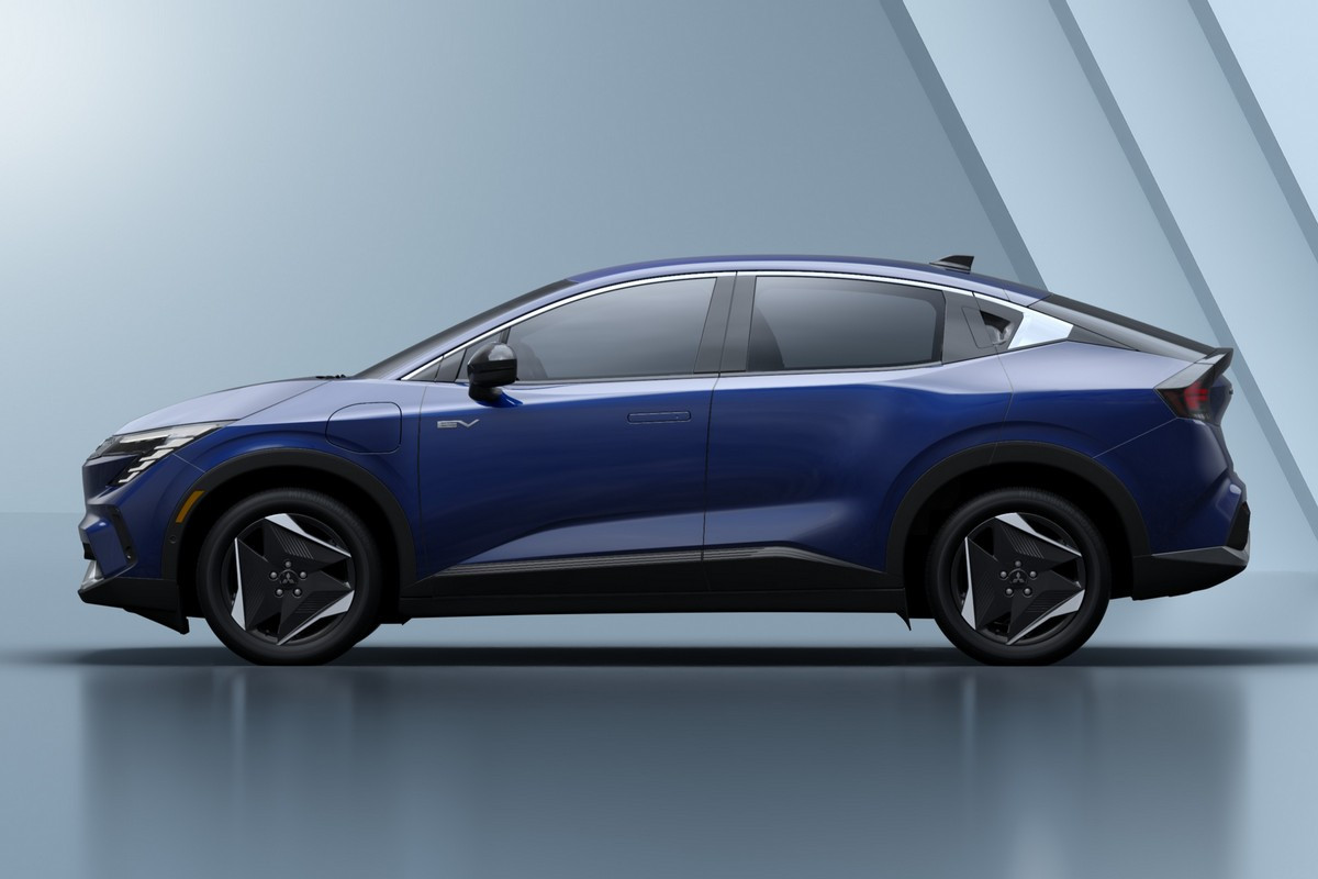 Mitsubishi Eclipse Sportback: a rebadged Nissan Leaf for North America - photo 4