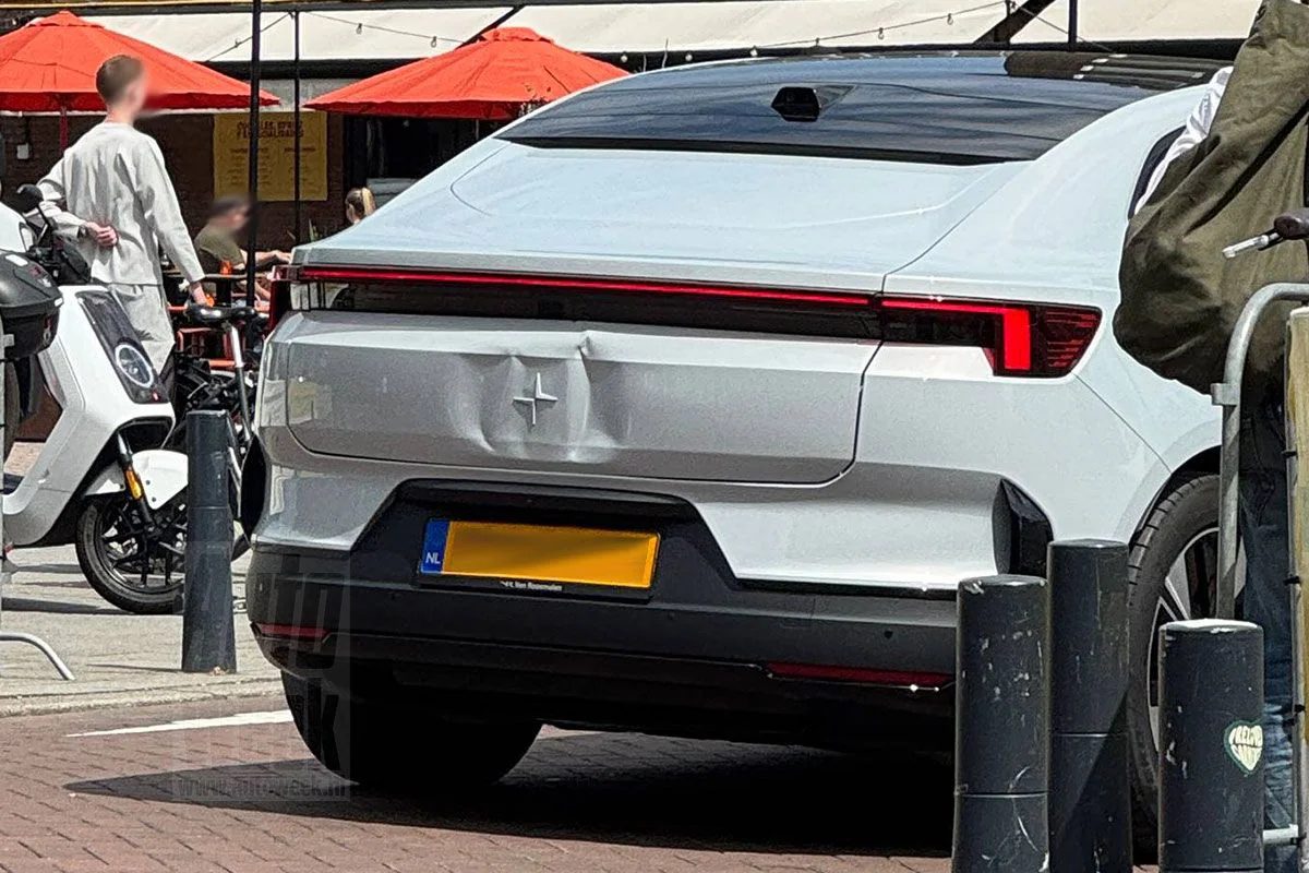 Polestar 4 owners are denting the tailgate the missing rear window can't see - photo 6