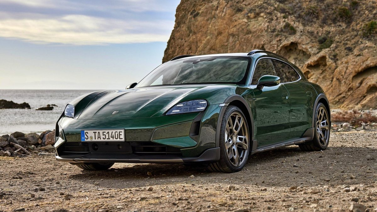 Porsche Taycan: production paused as sales fall 22% in 2025 - photo 4