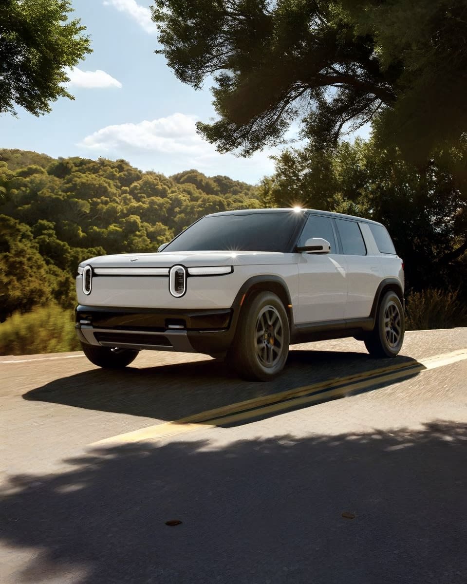 Rivian delivers a record 19,248 vehicles in Q3