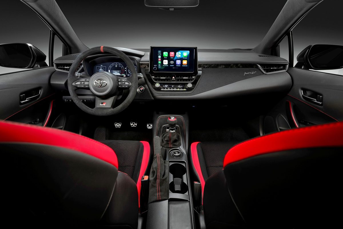 Toyota GRMN Corolla: a hardcore, Nürburgring-honed hot hatch with 304 hp and a manual only - photo 9