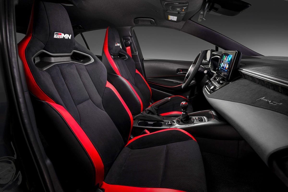 Toyota GRMN Corolla: a hardcore, Nürburgring-honed hot hatch with 304 hp and a manual only - photo 12