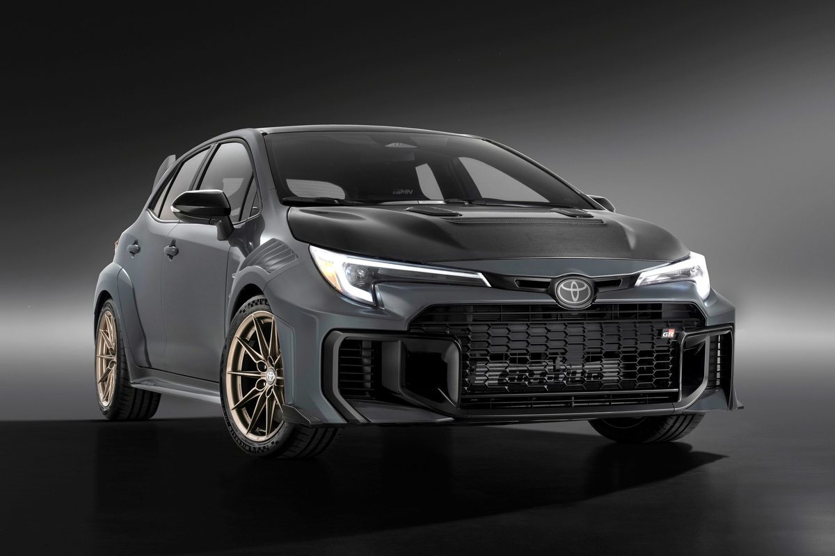 Toyota GRMN Corolla: a hardcore, Nürburgring-honed hot hatch with 304 hp and a manual only - photo 15